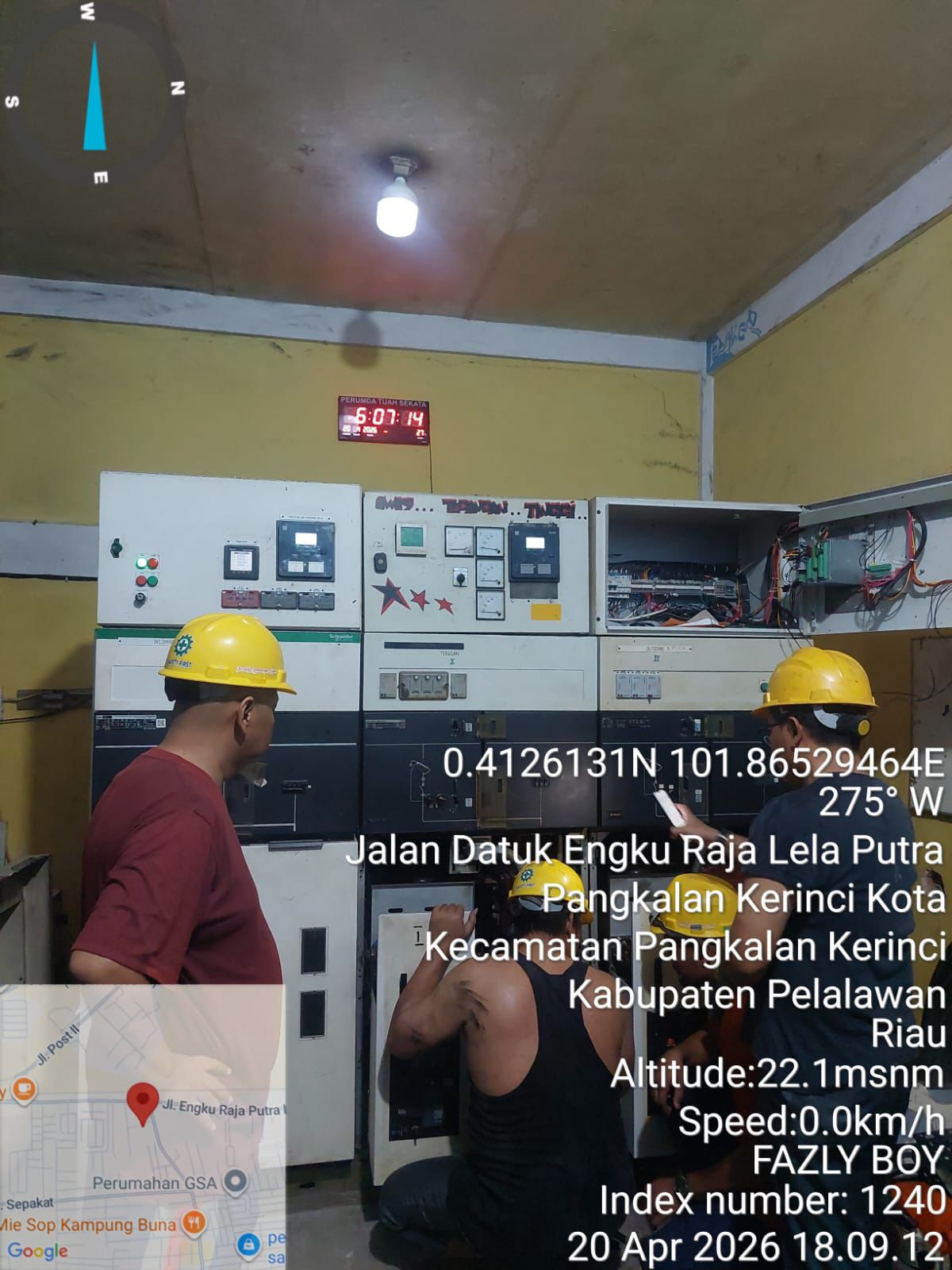 Direktur Utama Perusahaan Umum Daerah Tuah Sekata Tinjau Gangguan Feeder 2
